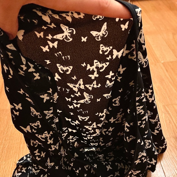 Knot front short sleeve shirt - Picture 2 of 10